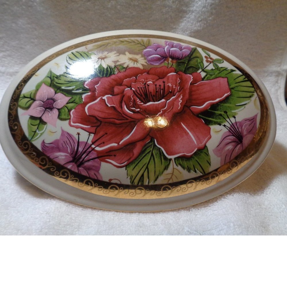 **Gorgeous Floral Music Dish
